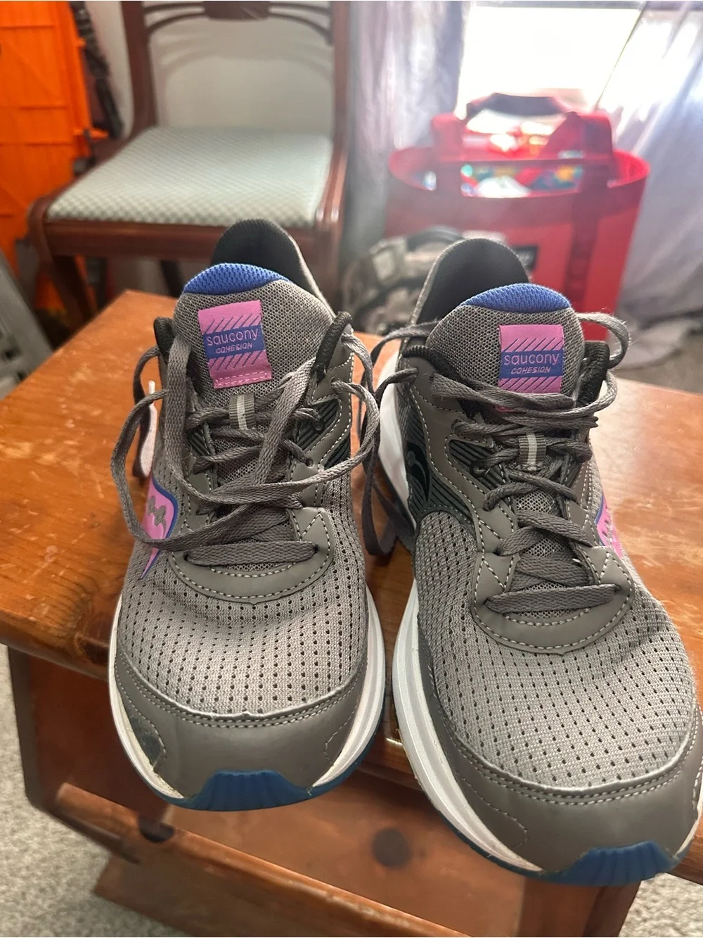 Women’s saucony gym shoes